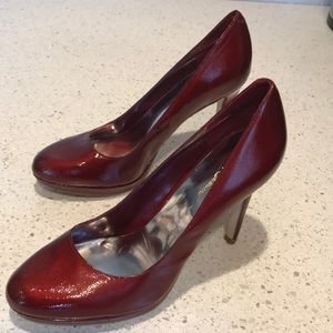 BCBGeneration 🍷Wine-colored platform heeled pumps